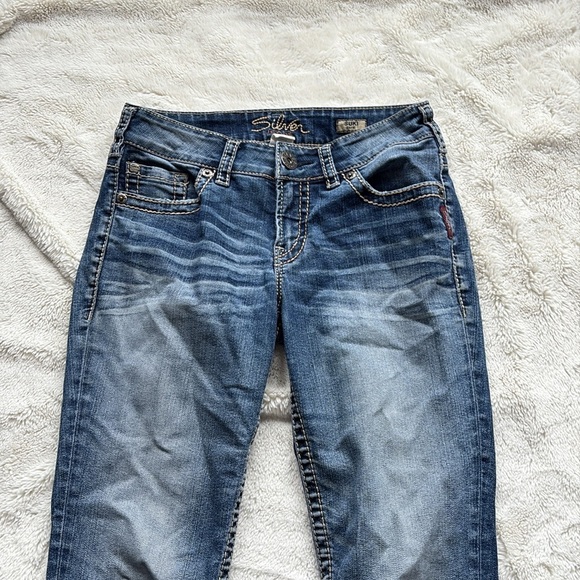 Silver Jeans Suki Capris Size 28 | Mid Rise Bootcut Crop Denim Blue Casual - Picture 2 of 10